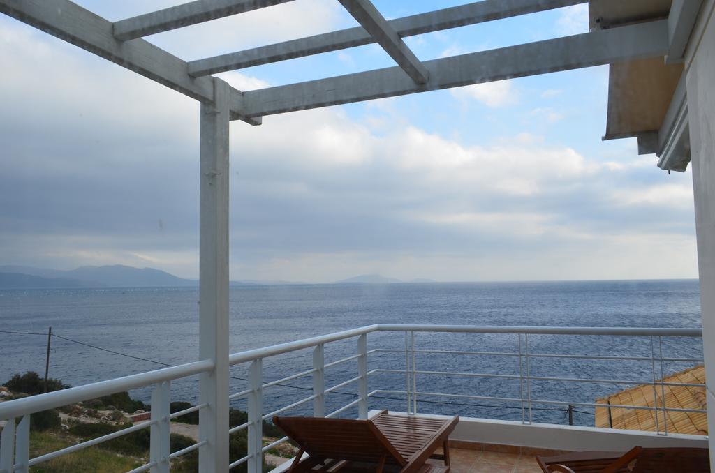 Giorgis Home Seafront Схиниас Экстерьер фото